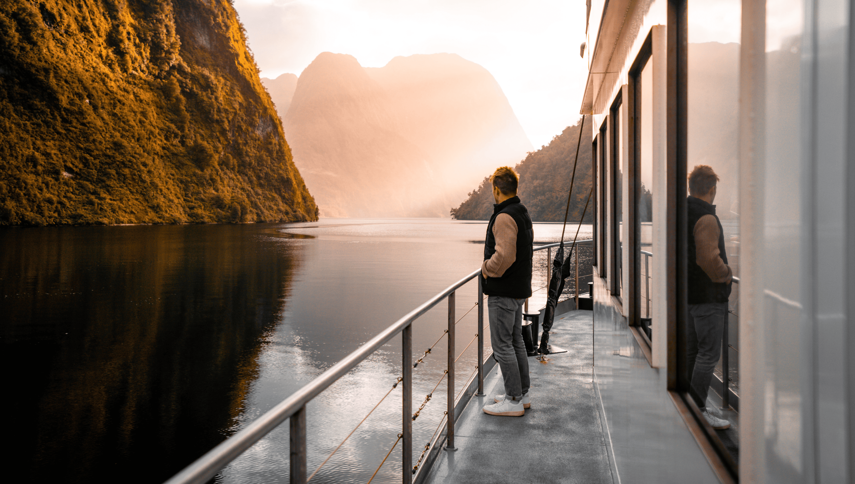 Milford Sound scenic views in New Zealand