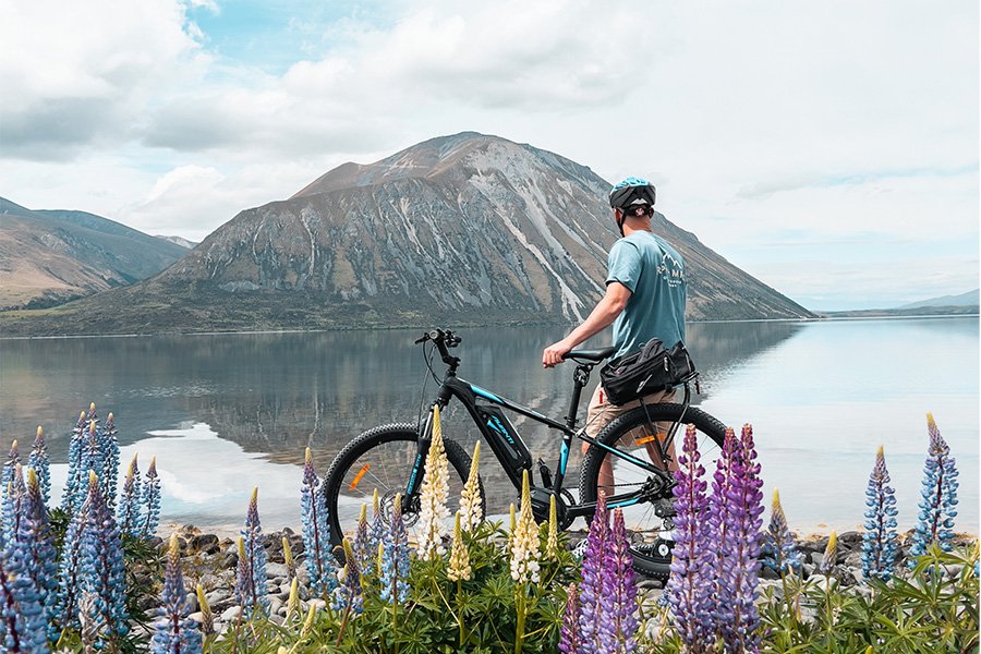 Camplify-Mackenzie-8 Roady Biking Lake Ohau